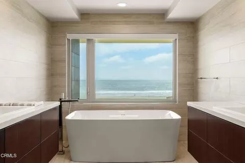 Bath - 827 Mandalay Beach Rd, Oxnard, CA 93035 photo 6 of 8