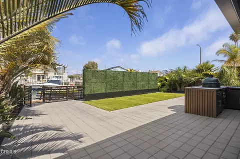 Exterior - 2350 Monaco Dr, Oxnard, CA 93035 photo 3 of 4