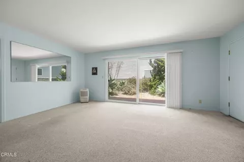 Living - 113 La Granada St, Oxnard, CA 93035 photo 7 of 9