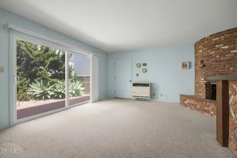 Living - 113 La Granada St, Oxnard, CA 93035 photo 8 of 9