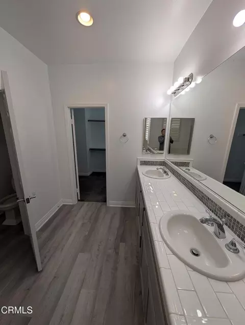 Bath - 417 Spring Park Rd, Camarillo, CA 93012 photo 1 of 3