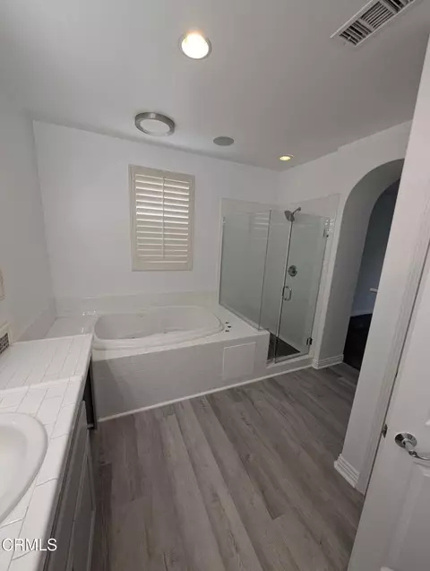 Bath - 417 Spring Park Rd, Camarillo, CA 93012 photo 2 of 3