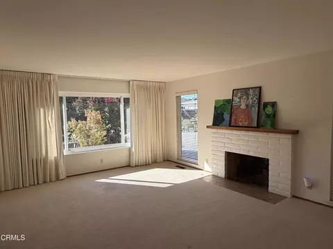 Living - 692 Mccarty Ave, Mountain View, CA 94041 photo 2 of 7