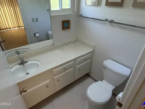 Bath - 692 Mccarty Ave, Mountain View, CA 94041 photo 4 of 4