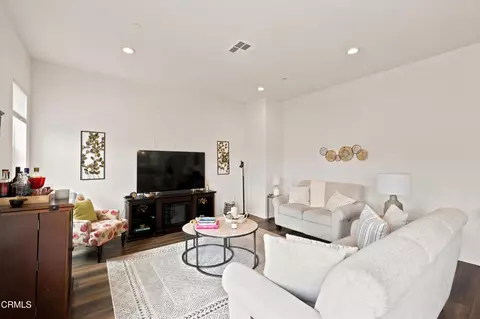 Living - 1639 Range Rd, Oxnard, CA 93036 photo 1 of 2