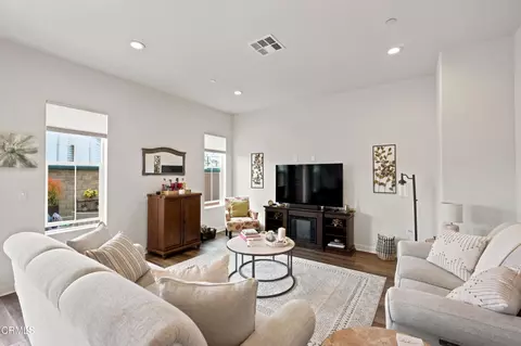 Living - 1639 Range Rd, Oxnard, CA 93036 photo 2 of 2