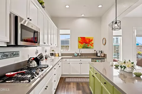 Kitchen - 1639 Range Rd, Oxnard, CA 93036 photo 4 of 5
