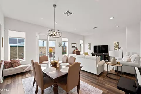Dining - 1639 Range Rd, Oxnard, CA 93036 photo 1 of 5