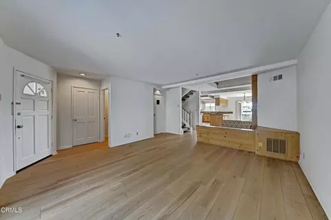Living - 2831 Harbor Blvd, Oxnard, CA 93035 photo 1 of 5