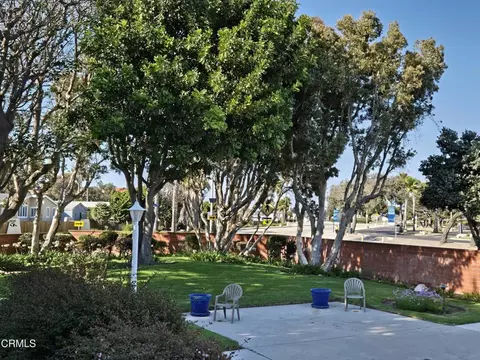 Exterior - 2831 Harbor Blvd, Oxnard, CA 93035 photo 2 of 3