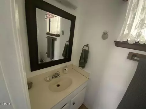 Bath - 377 N Loop Dr N, Camarillo, CA 93010 photo 1 of 2