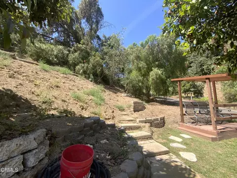 Exterior - 377 N Loop Dr N, Camarillo, CA 93010 photo 7 of 9