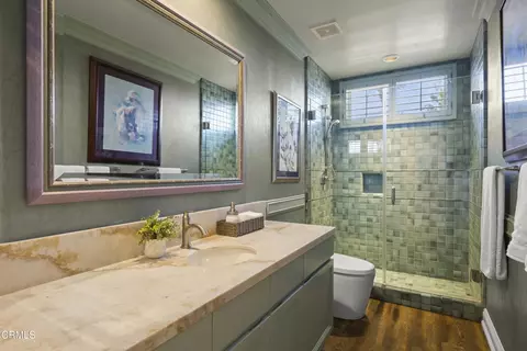 Bath - 4252 Harbour Island Ln, Oxnard, CA 93035 photo 5 of 6