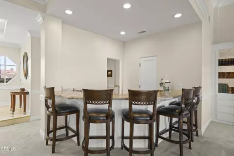 Dining - 4252 Harbour Island Ln, Oxnard, CA 93035 photo 2 of 7