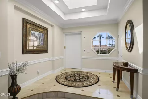 Entry Way - 4252 Harbour Island Ln, Oxnard, CA 93035 photo 4 of 5