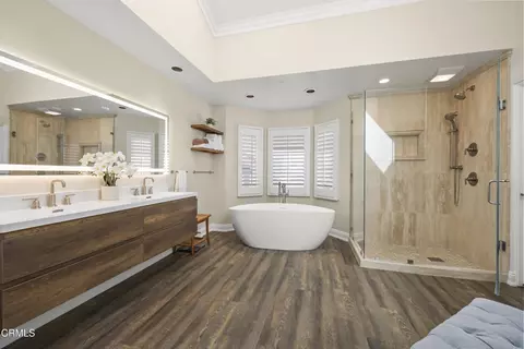 Bath - 4252 Harbour Island Ln, Oxnard, CA 93035 photo 1 of 6