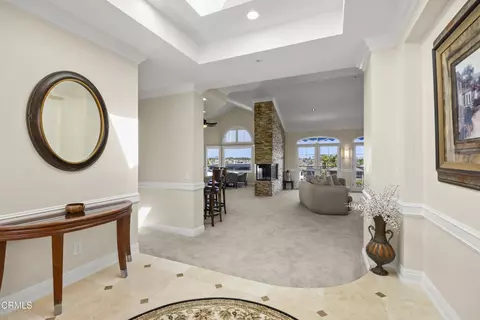Entry Way - 4252 Harbour Island Ln, Oxnard, CA 93035 photo 5 of 5
