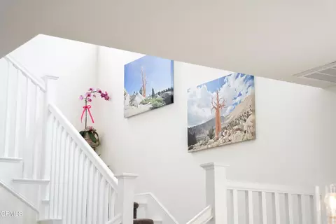 Entry Way - 544 Nile River Dr, Oxnard, CA 93036 photo 5 of 9