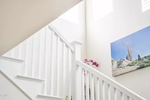 Entry Way - 544 Nile River Dr, Oxnard, CA 93036 photo 6 of 9
