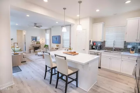 Kitchen - 544 Nile River Dr, Oxnard, CA 93036 photo 2 of 10