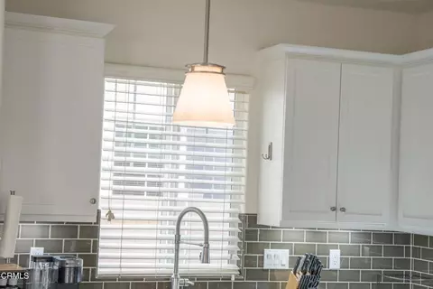 Kitchen - 544 Nile River Dr, Oxnard, CA 93036 photo 9 of 10
