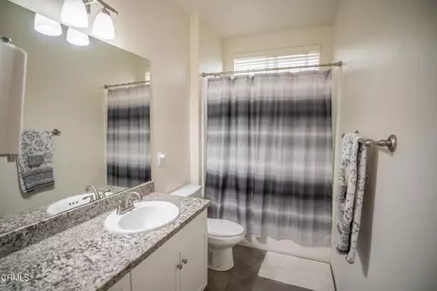 Bath - 544 Nile River Dr, Oxnard, CA 93036 photo 2 of 3