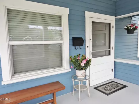 916 E Santa Paula St, Santa Paula, CA 93060