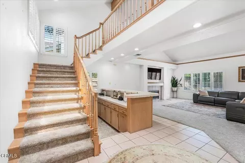 Entry Way - 1600 Holly Ave, Oxnard, CA 93036 photo 3 of 12