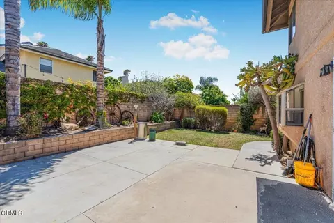 Exterior - 1600 Holly Ave, Oxnard, CA 93036 photo 5 of 9