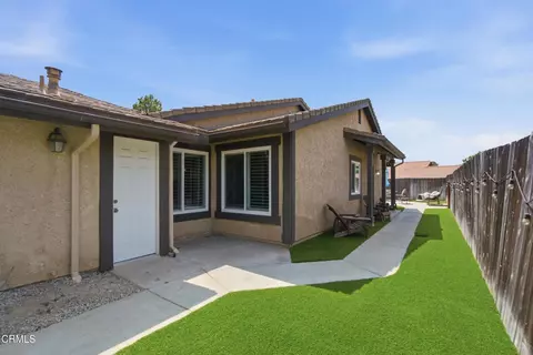 26019 Palomita Dr, Valencia, CA 91355