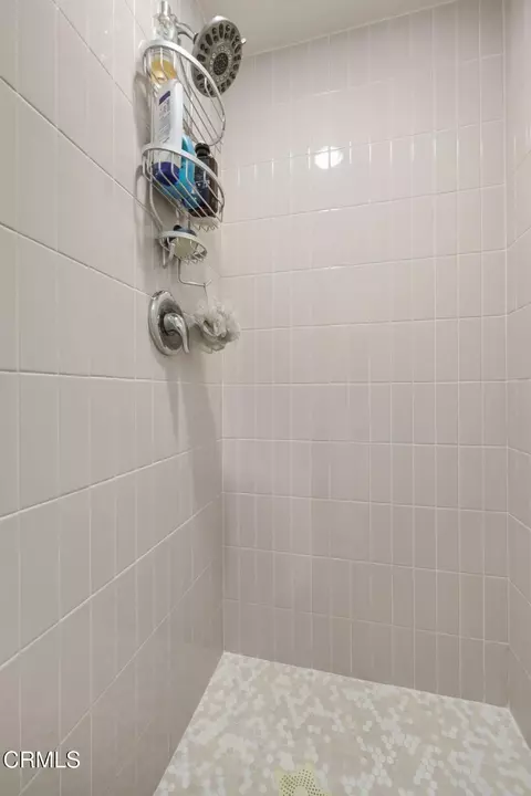 Bath - 126 Malibu Ave, Oxnard, CA 93035 photo 7 of 7