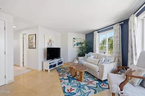 Living - 126 Malibu Ave, Oxnard, CA 93035 photo 5 of 5