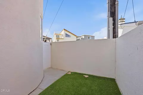 Exterior - 126 Malibu Ave, Oxnard, CA 93035 photo 9 of 10