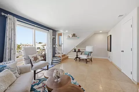 Living - 126 Malibu Ave, Oxnard, CA 93035 photo 4 of 5