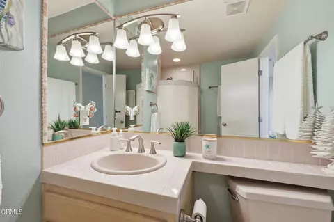 Bath - 126 Malibu Ave, Oxnard, CA 93035 photo 6 of 7
