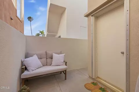 Exterior - 126 Malibu Ave, Oxnard, CA 93035 photo 7 of 10
