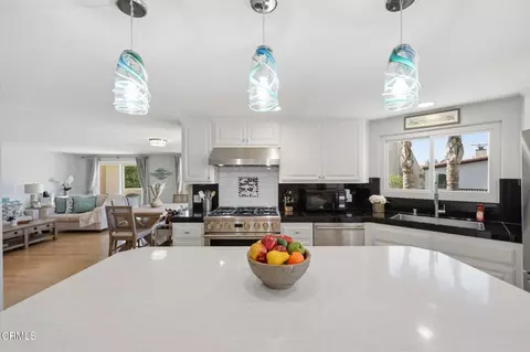 Kitchen - 126 Malibu Ave, Oxnard, CA 93035 photo 6 of 6