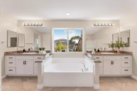 Bath - 341 Huerta St, Oxnard, CA 93030 photo 1 of 4