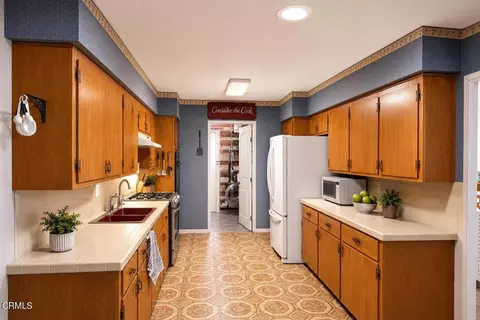 Kitchen - 1707 Hedon Cir, Camarillo, CA 93010 photo 1 of 1