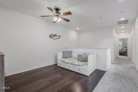 Entry Way - 3027 N Oxnard Blvd, Oxnard, CA 93036 photo 6 of 8