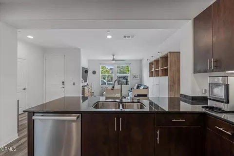 Kitchen - 3027 N Oxnard Blvd, Oxnard, CA 93036 photo 2 of 2