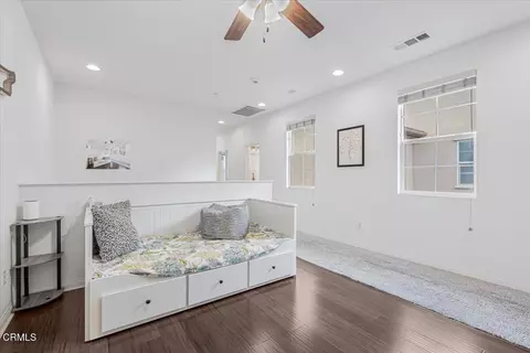 Entry Way - 3027 N Oxnard Blvd, Oxnard, CA 93036 photo 8 of 8