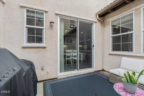 Exterior - 3027 N Oxnard Blvd, Oxnard, CA 93036 photo 2 of 4