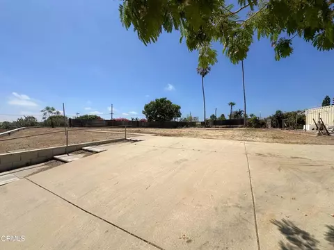 3067 Old Coach Dr, Camarillo, CA 93010 photo 2