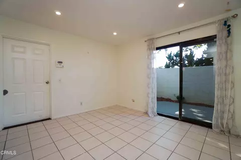 Living - 2077 E Bard Rd, Oxnard, CA 93033 photo 4 of 4