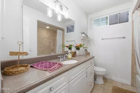 Bath - 1320 Rachel Dr, Oxnard, CA 93030 photo 2 of 4