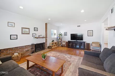 Living - 1320 Rachel Dr, Oxnard, CA 93030 photo 2 of 2