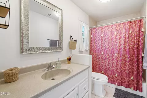 Bath - 1320 Rachel Dr, Oxnard, CA 93030 photo 1 of 4