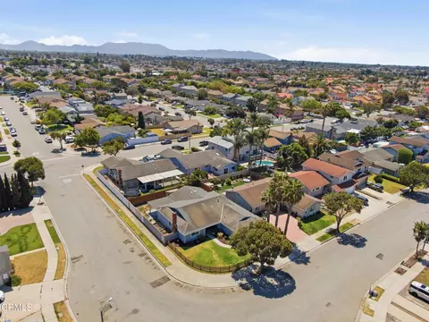View/Area - 1320 Rachel Dr, Oxnard, CA 93030 photo 5 of 8