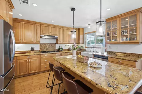 Kitchen - 1320 Rachel Dr, Oxnard, CA 93030 photo 4 of 6